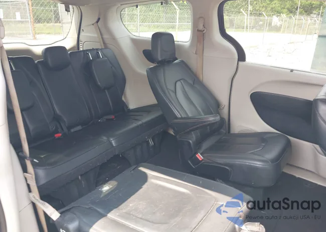 2C4RC1BG7HR591153: 42423382