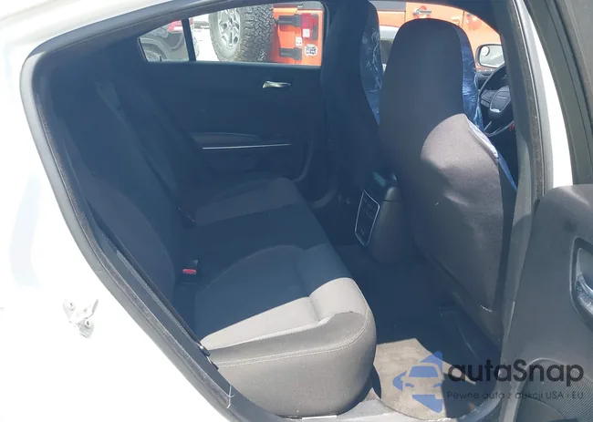 2C3CDXBG0GH173631: 42422718