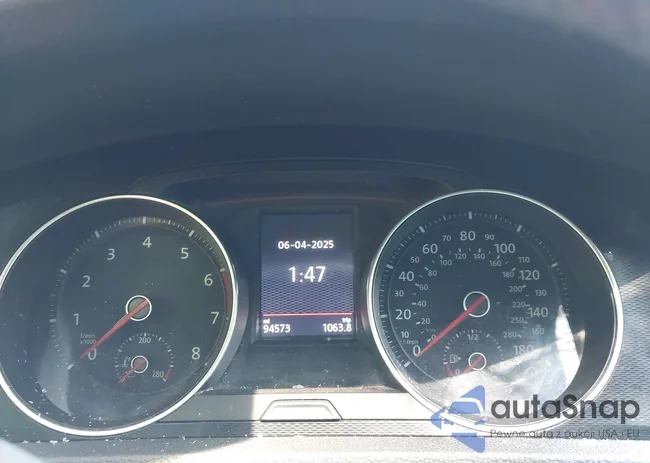 3VW5T7AU8HM064509: 42423837