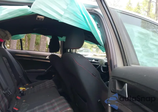 3VW5T7AU8HM064509: 42423837