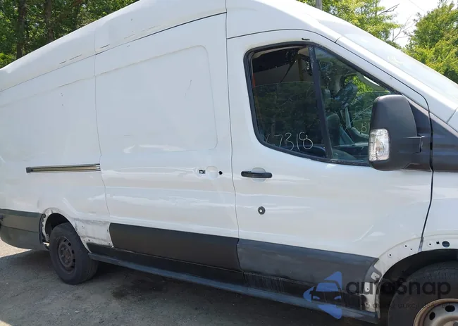 1FTYR3XM1HKA71226: 42424063