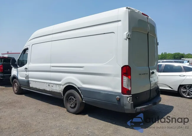 1FTYR3XM1HKA71226: 42424063