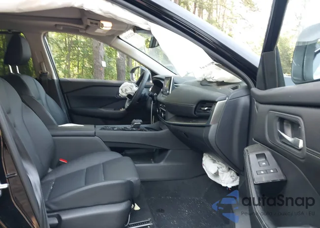 JN8BT3BB5SW146088: 42424130