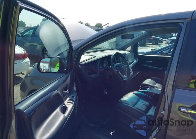 5TDXZ3DC4HS799333: 42424153