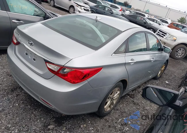 5NPEB4AC1DH755344: 42424247