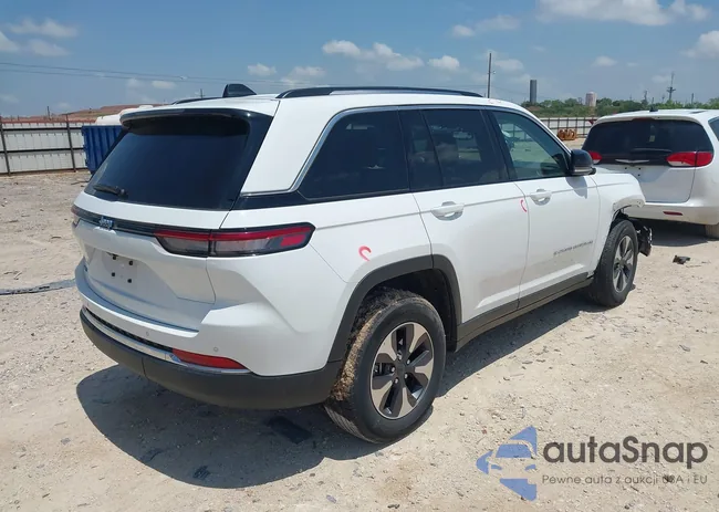 1C4RJYB68RC719643: 42424264