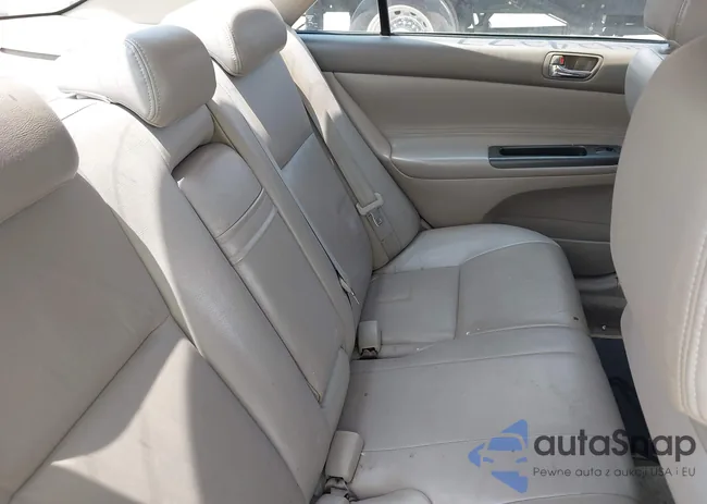 4T1BE32K05U426485: 42424277