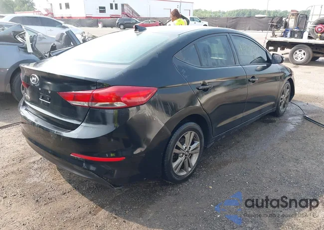 5NPD84LF9JH228665: 42424327