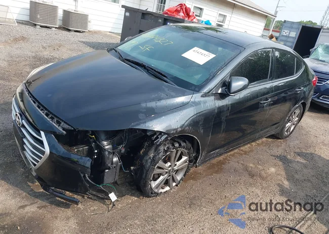 5NPD84LF9JH228665: 42424327