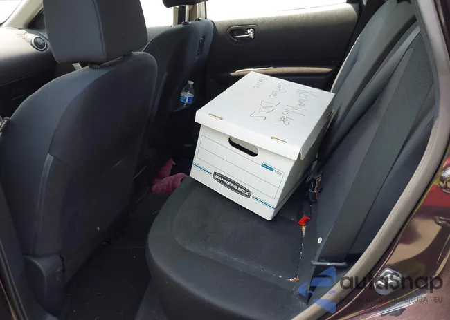 JN8AS5MT3FW656350: 42424351