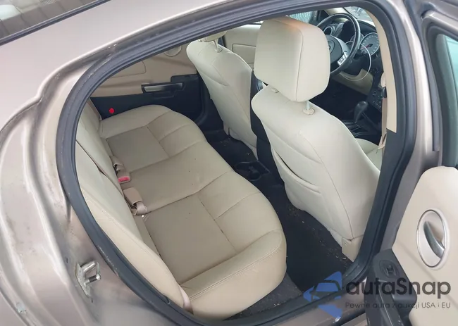 2G2WP552X71180135: 42424418