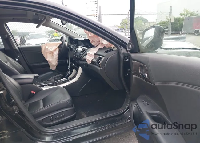 1HGCR2F84HA250845: 42423497