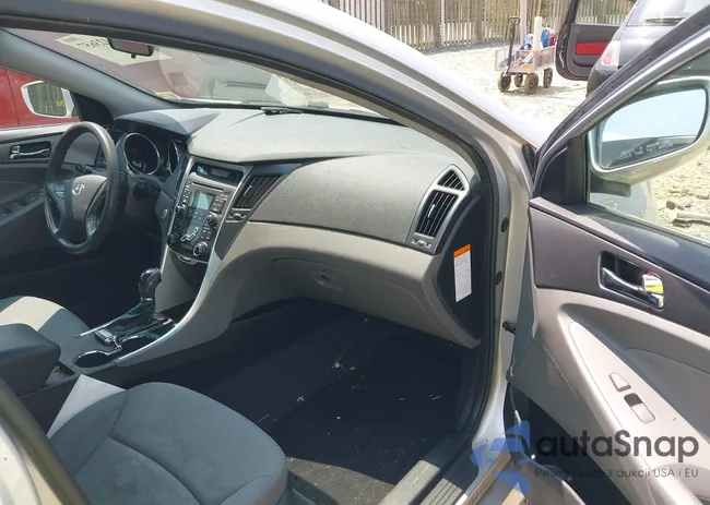 KMHEC4A48BA017708: 42423657