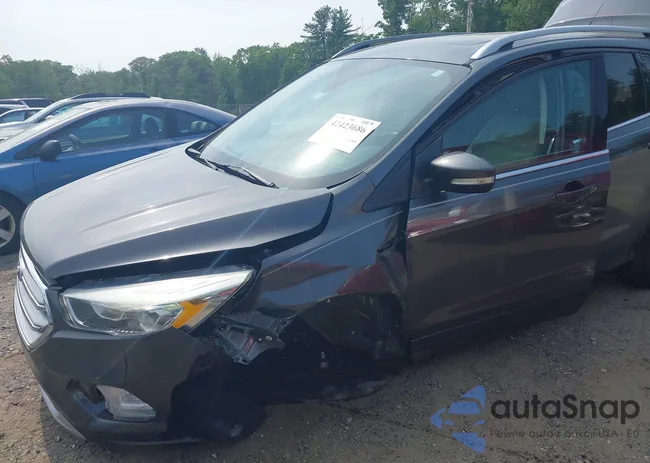 1FMCU0J94HUD49337: 42423686