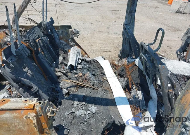 1C4HJXDN1PW512551: 42423733