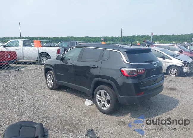 3C4NJDBN3PT531113: 42424849