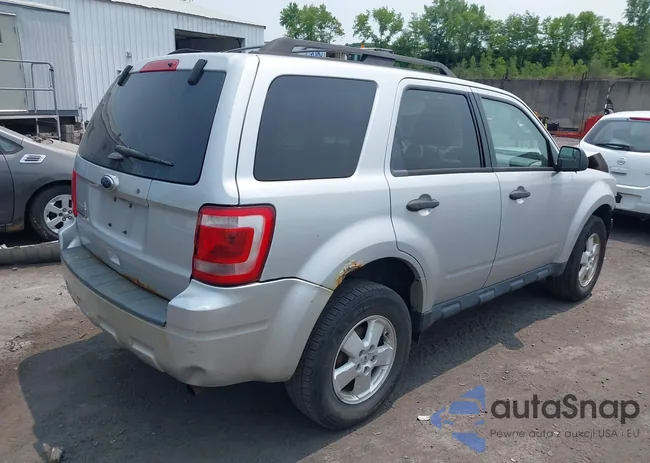 1FMCU9D74BKA90754: 42424913