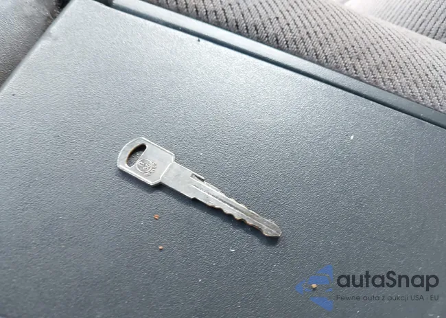 2GCEC19RXV1166543: 42424998