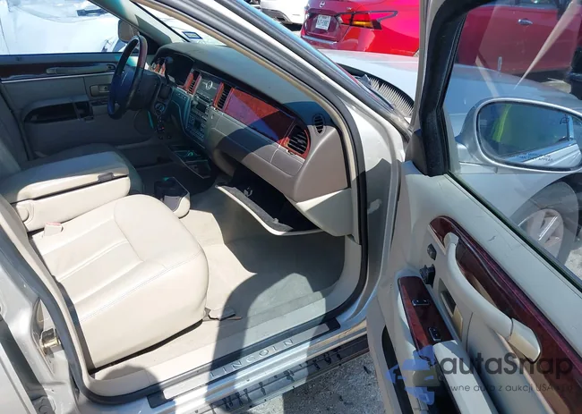 1LNHM82W65Y644453: 42425042