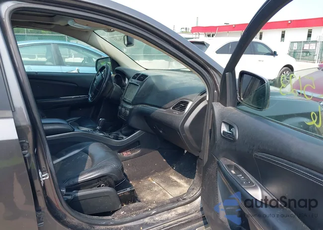 3C4PDCGB5HT613080: 42425123