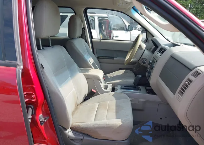 1FMCU0D7XAKD17651: 42425216