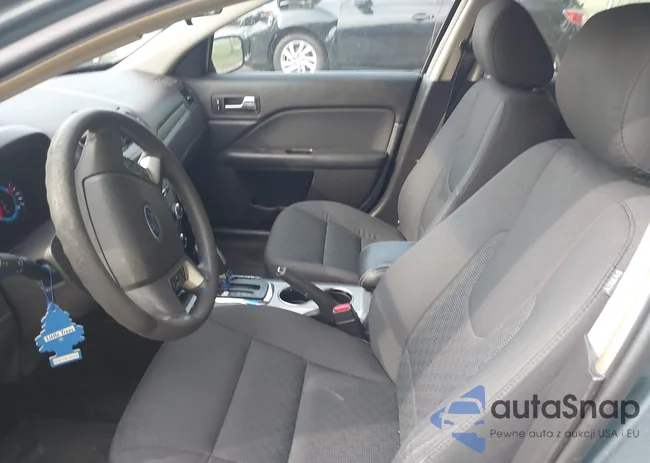 3FAHP0HA3BR228949: 42425352