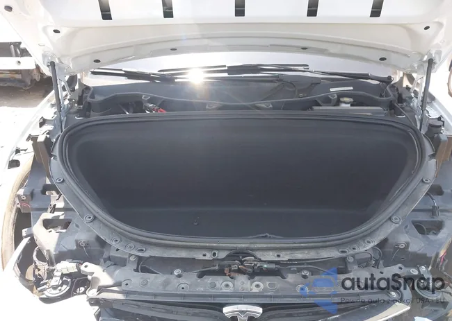 5YJXCBE29KF207227: 42425380