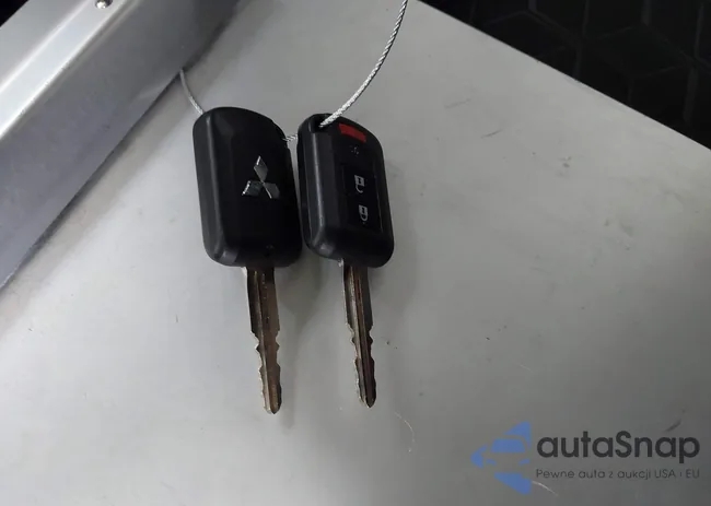 JA4APUAU9MU028607: 42425406