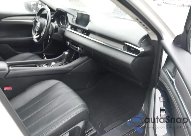 JM1GL1TY5J1300707: 42424507