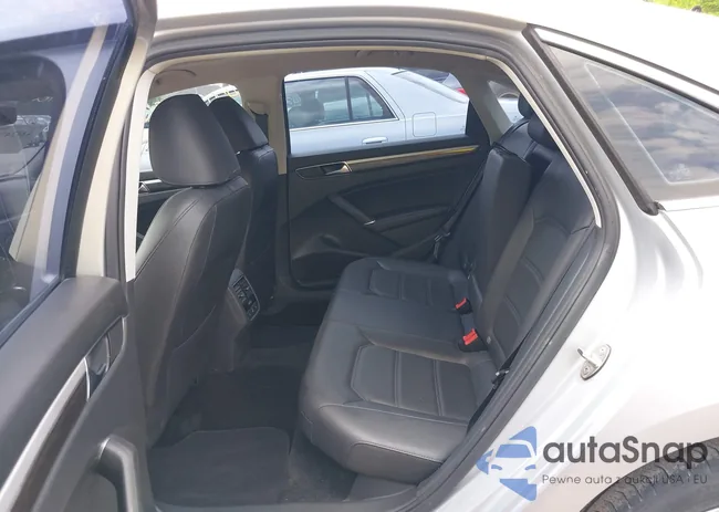 1VWBA7A39JC036628: 42424770