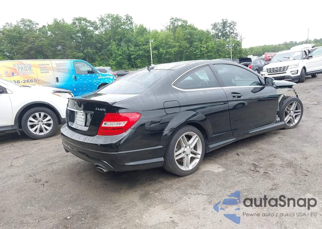 WDDGJ8JB4CF808885: 42424775