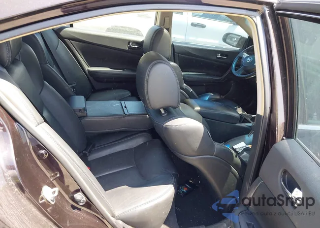 1N4AA5AP9EC221585: 42426233