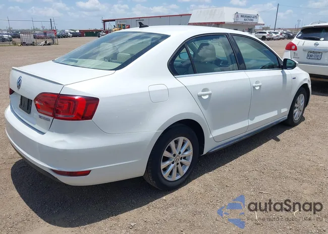 3VW637AJ9EM214259: 42426413