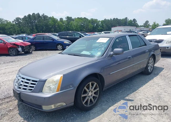 1G6KD57977U234057: 42425555