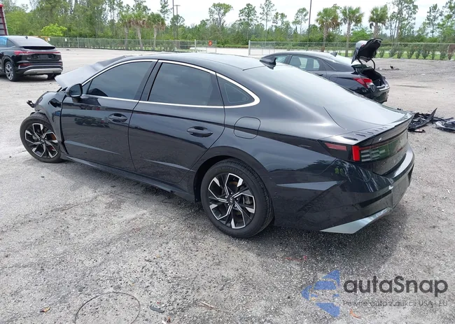 KMHL64JAXRA373351: 42425641