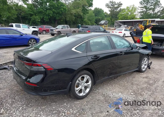 1HGCY1F27RA062427: 42426967