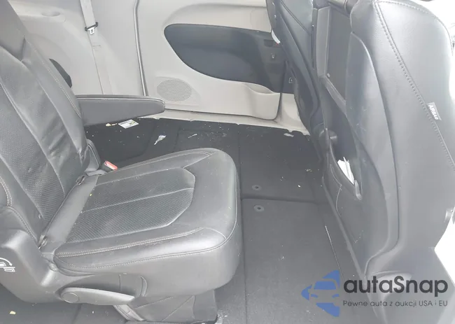 2C4RC1EG7JR292666: 42427379