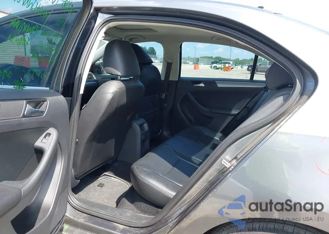 3VWDB7AJ1JM243775: 42426467