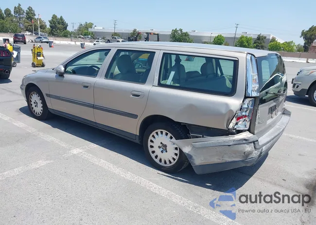 YV1SW58D911021608: 42427856