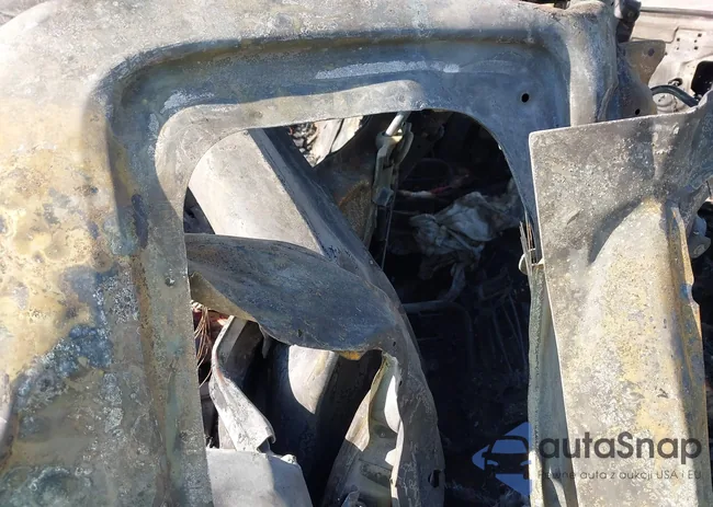 1N6AD0CW9KN722630: 42427886