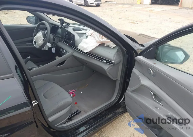 KMHLL4DG7RU801836: 42427935