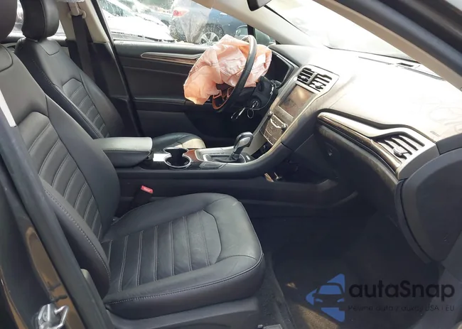 3FA6P0HD6FR273066: 42428035