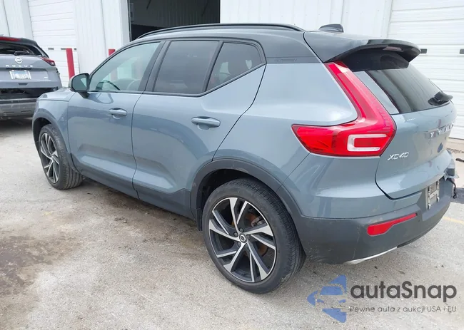 YV4162UM6L2252580: 42428180