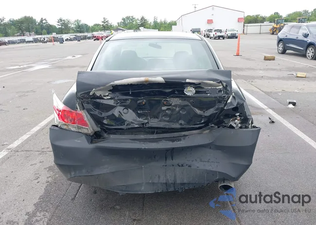 1HGCP2F73BA105428: 42428353