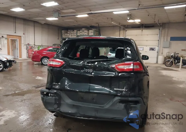 1C4PJMAB8EW146282: 42427572