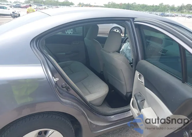 19XFB2F5XFE082581: 42427574