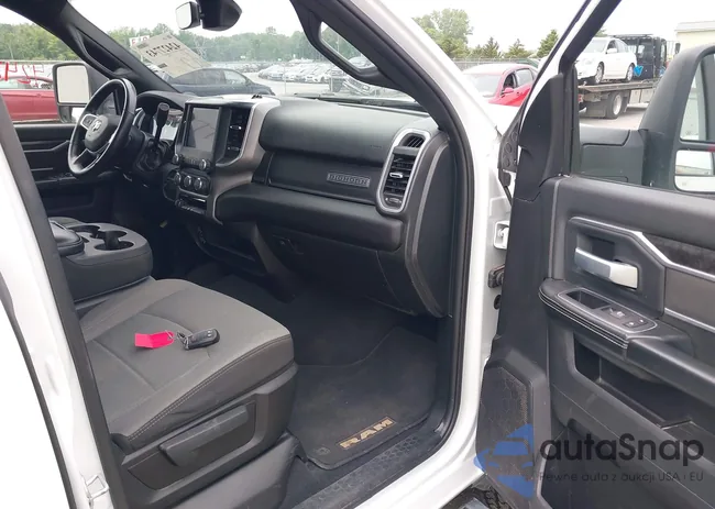 3C6UR5DL0RG154118: 42427743