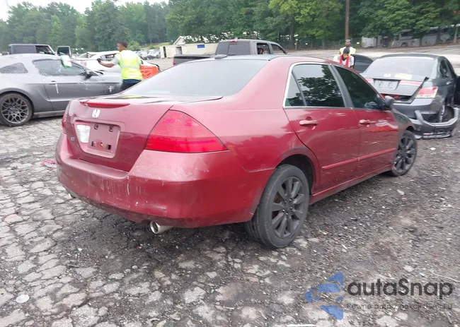 1HGCM66556A052705: 42427790