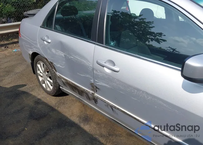 1HGCM66336A029499: 42427828