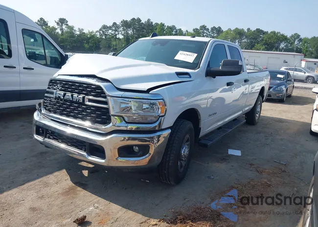 3C6UR4HJ2NG208791: 42428957